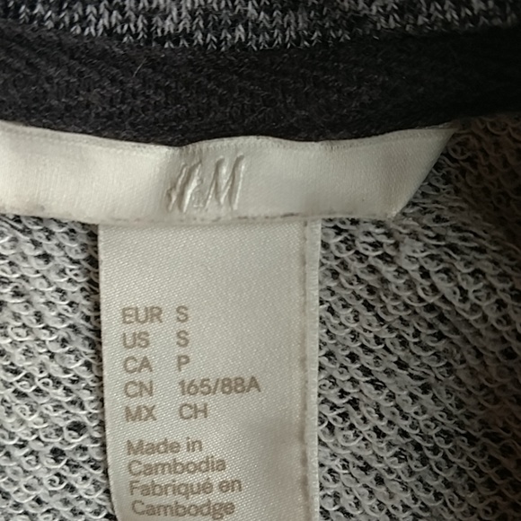 H&M crop top. Size S - Picture 3 of 4